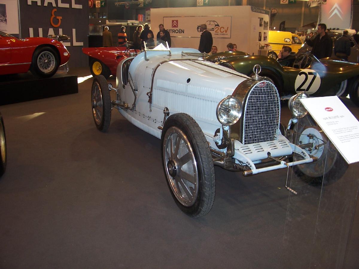 the Bugatti revue, 13-2, Bugattis at Retromobile 2008