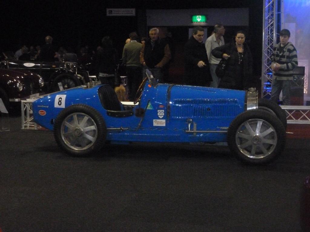 fax Schadelijk Verovering the Bugatti revue, 17-1, Bugattis at MECC 2012